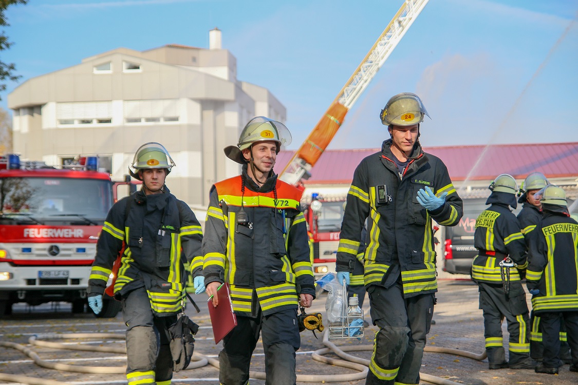 Jahreshauptübung 2018 Besatzung Messfahrzeug